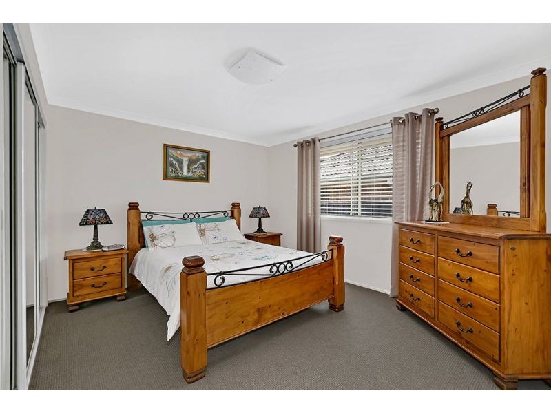 6 Mascord Avenue, Wadalba NSW 2259