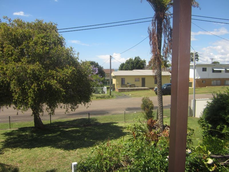 19 Coorabin Street, Gorokan NSW 2263