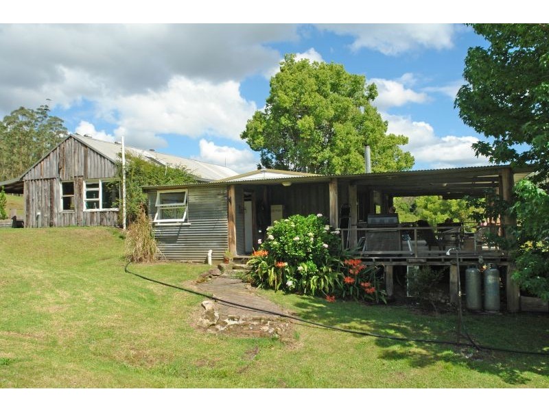 77 Hills Lane, Yarramalong NSW 2259