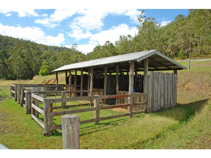 77 Hills Lane, Yarramalong NSW 2259