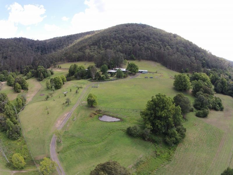 77 Hills Lane, Yarramalong NSW 2259