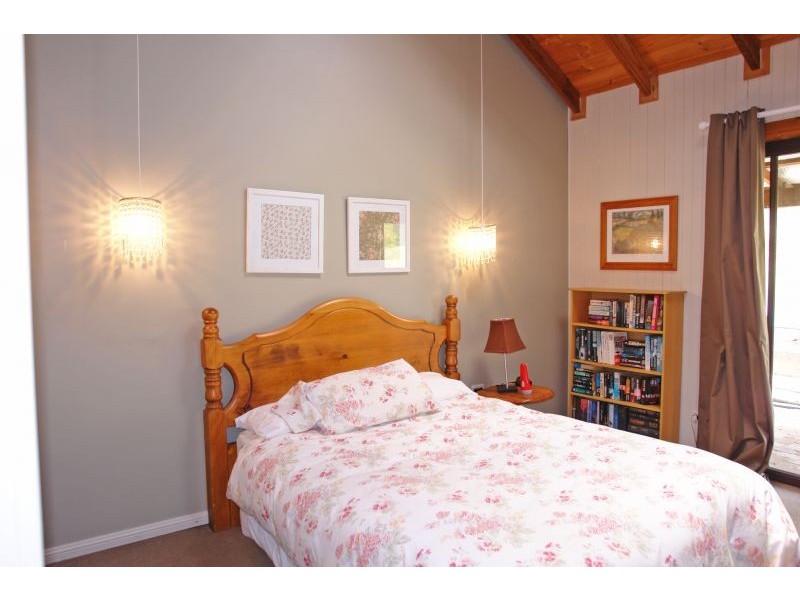 77 Hills Lane, Yarramalong NSW 2259