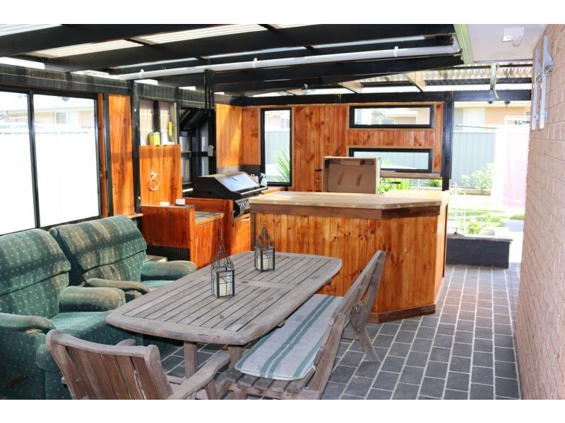 2 Daisy Close, Hamlyn Terrace NSW 2259