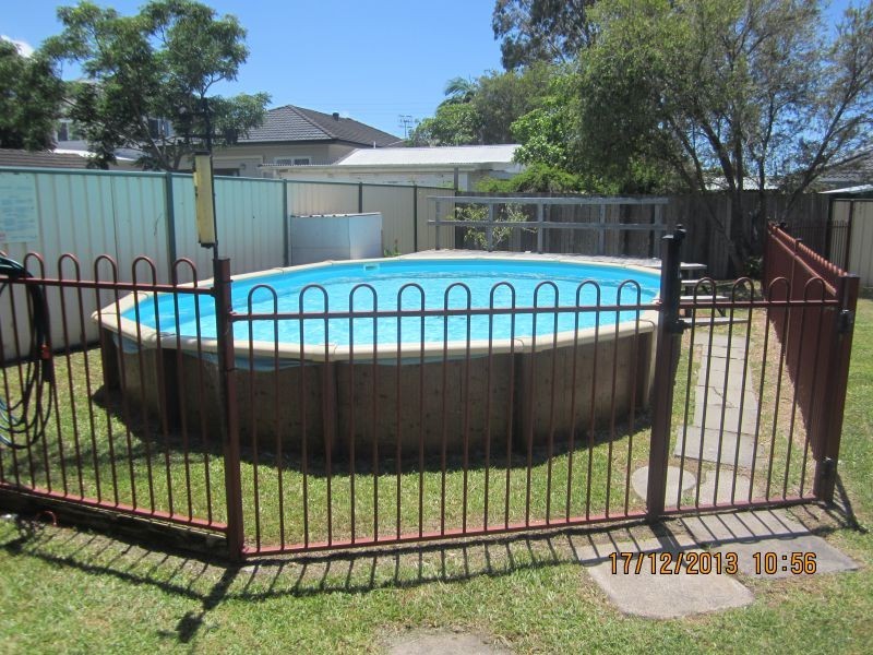 33 Wall Road, Gorokan NSW 2263