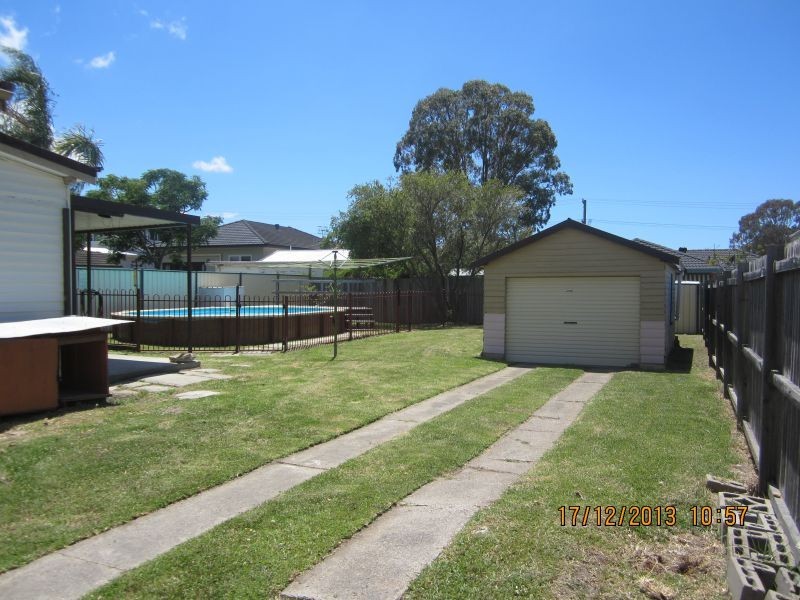 33 Wall Road, Gorokan NSW 2263