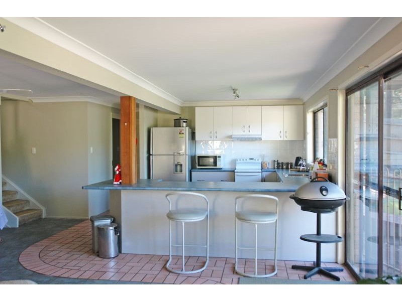 2 Casey Drive, Watanobbi NSW 2259