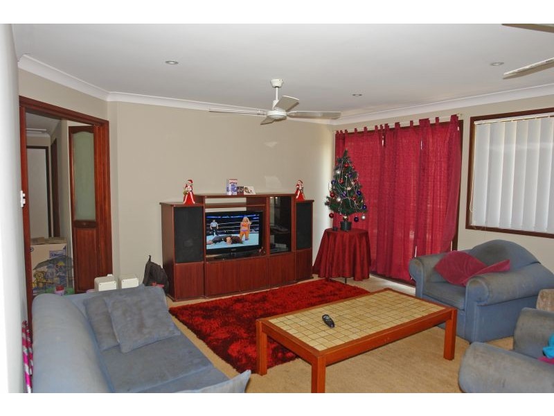 2 Casey Drive, Watanobbi NSW 2259