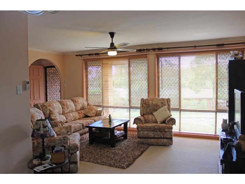 24 Somers Drive, Watanobbi NSW 2259