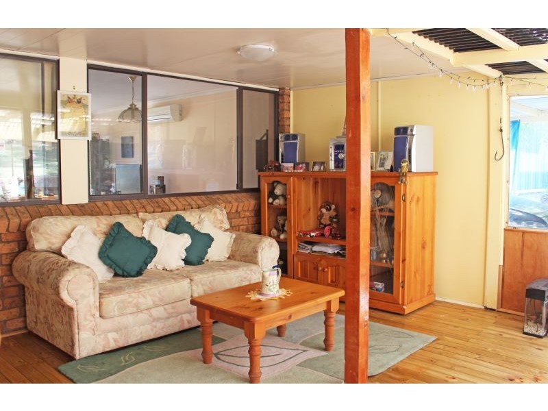 24 Somers Drive, Watanobbi NSW 2259