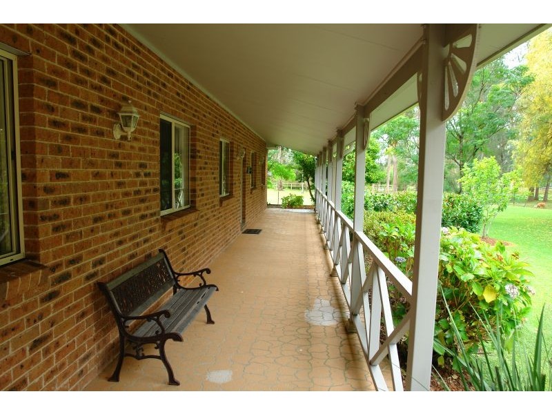 4 Song Bird Lane, Jilliby NSW 2259