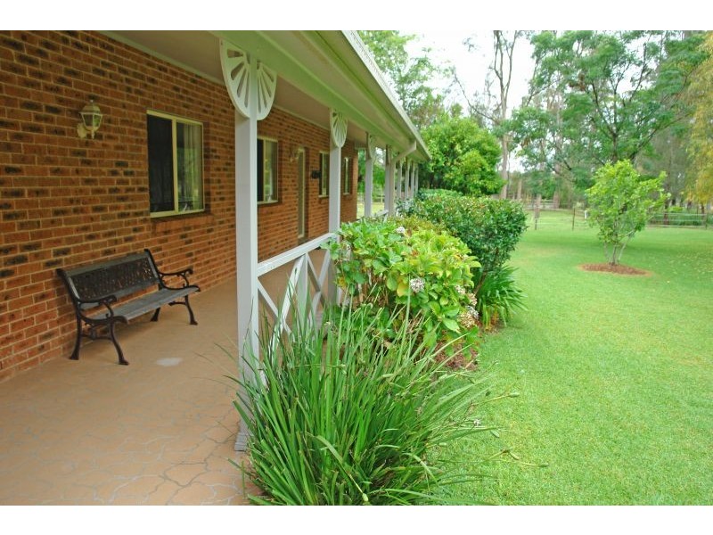 4 Song Bird Lane, Jilliby NSW 2259
