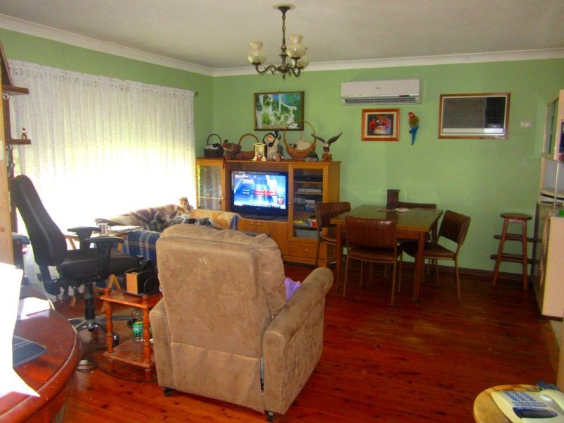 83 Robson Avenue, Gorokan NSW 2263