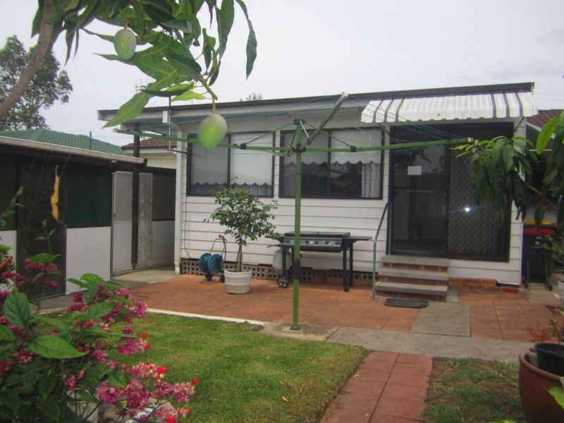 83 Robson Avenue, Gorokan NSW 2263