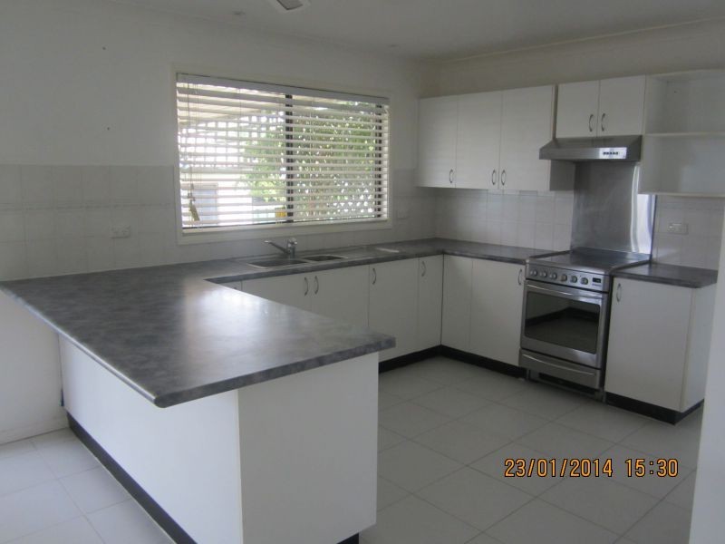 1 Maheno Avenue, Blue Haven NSW 2262