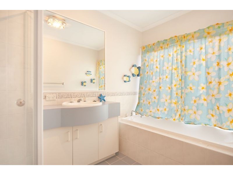 9 Stamford Close, Kanwal NSW 2259