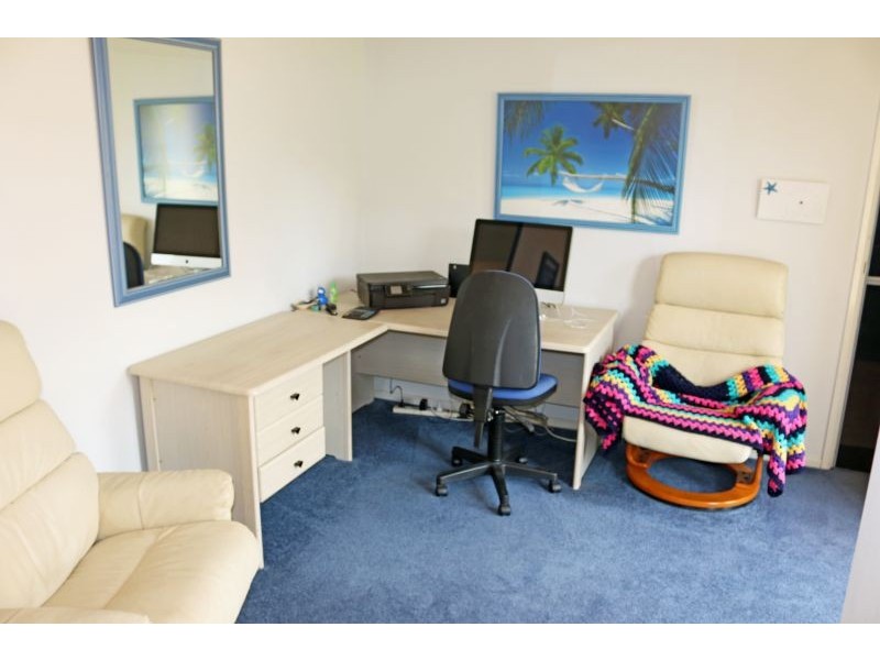 9 Stamford Close, Kanwal NSW 2259