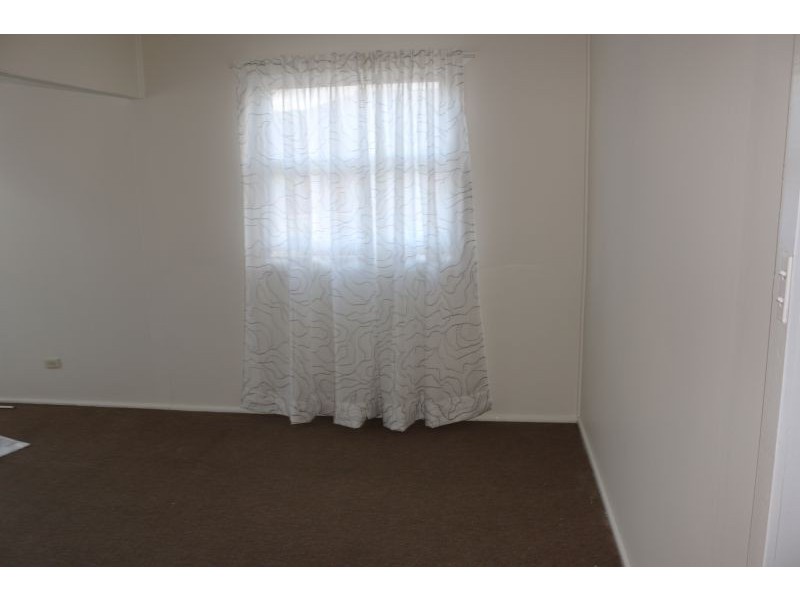 2 Vena Avenue, Gorokan NSW 2263