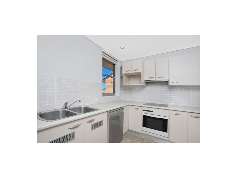 9/44 Crown Road, Queenscliff NSW 2096