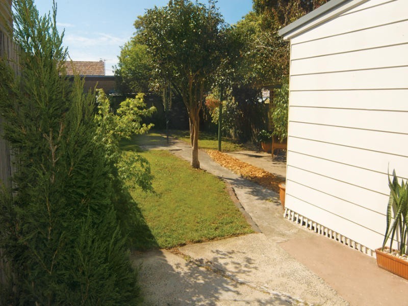 8 Robert Street, Petersham NSW 2049