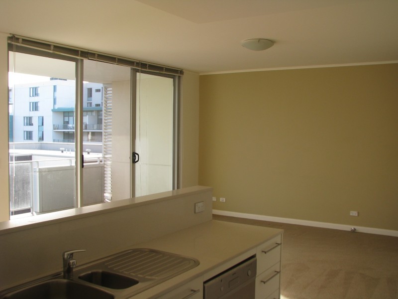 305/8 Shoreline Drive, Rhodes NSW 2138