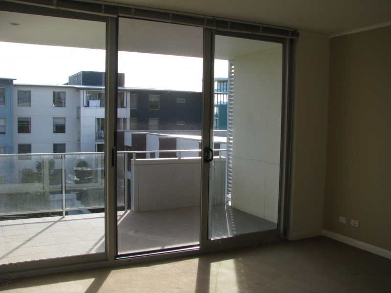 305/8 Shoreline Drive, Rhodes NSW 2138