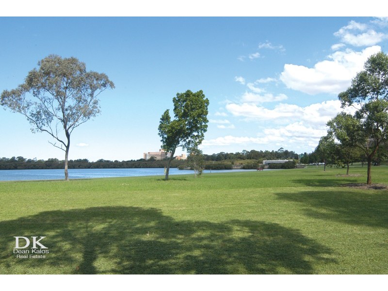 4/13 Llewellyn Street, Rhodes NSW 2138