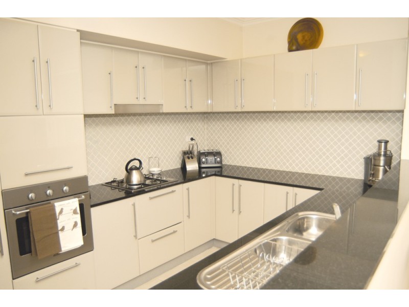 13/32 Admiralty Drive, Breakfast Point NSW 2137