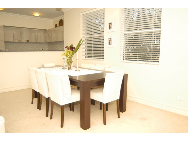 13/32 Admiralty Drive, Breakfast Point NSW 2137