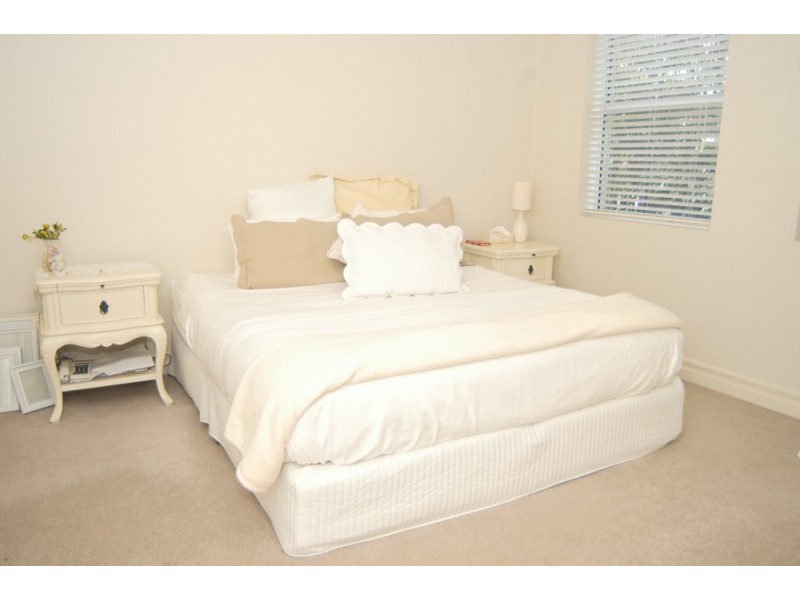 13/32 Admiralty Drive, Breakfast Point NSW 2137