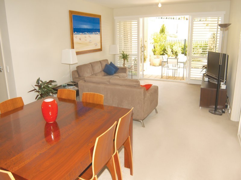 12/16 Admiralty Drive, Breakfast Point NSW 2137