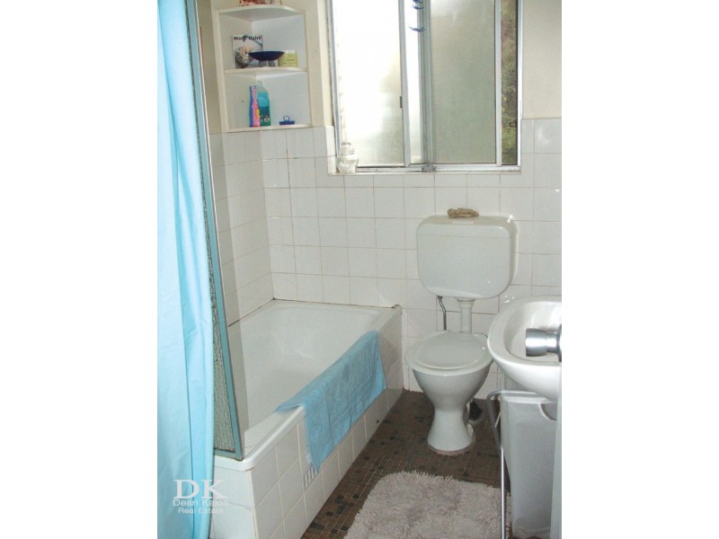 1/2 Corby Avenue, Concord NSW 2137