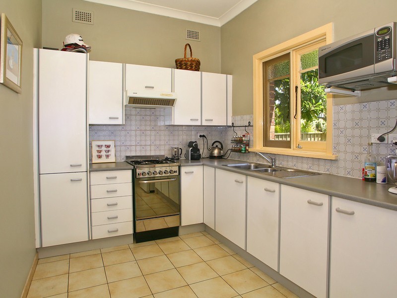 12 Elphinstone Street, Cabarita NSW 2137