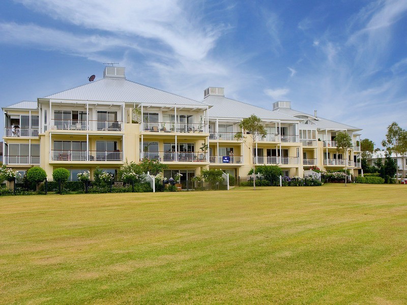 203/1-9  Admiralty Drive, Breakfast Point NSW 2137