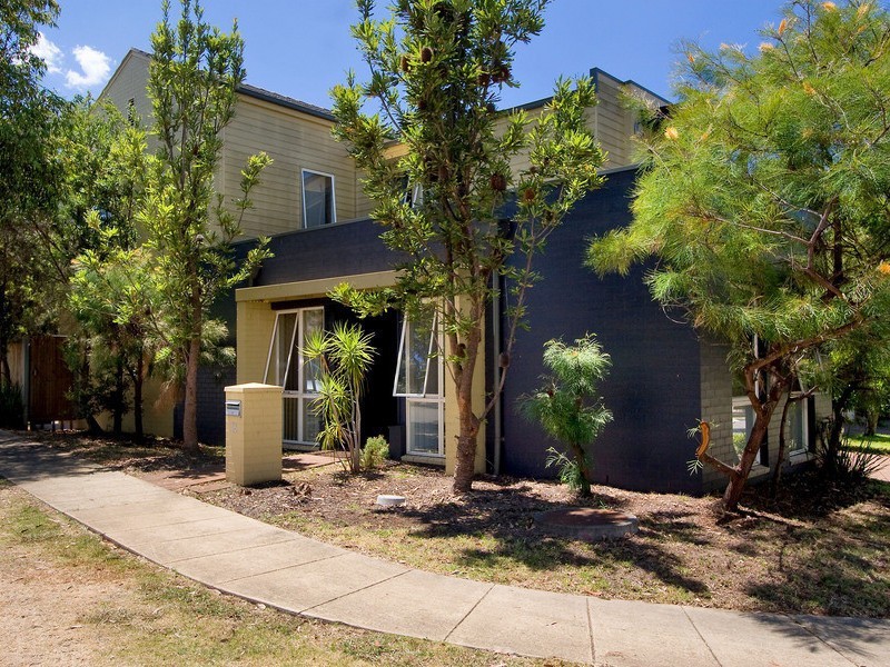 16 Heidelberg Avenue, Newington NSW 2127