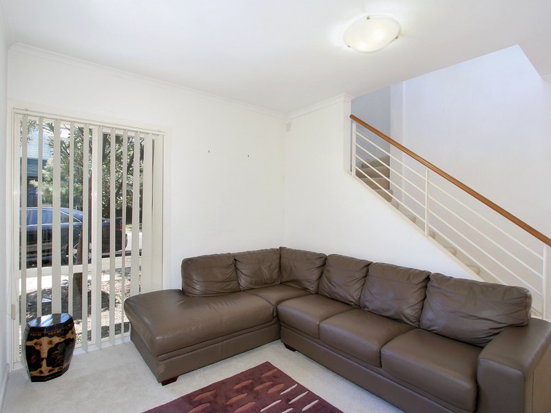 16 Heidelberg Avenue, Newington NSW 2127