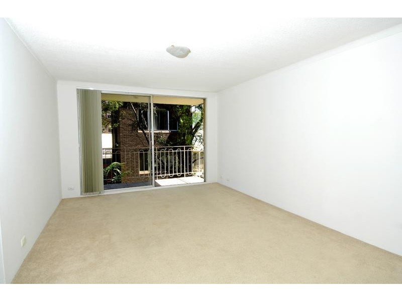 2/13 Bortfield drive, Chiswick NSW 2046