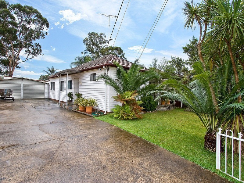 24 Georges Cres, Georges Hall NSW 2198