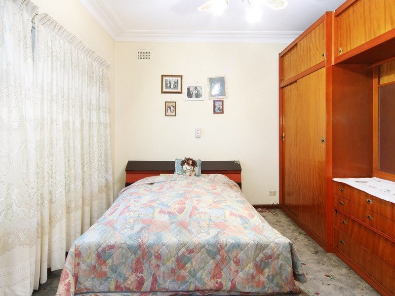 6 Highfield Cres, Strathfield NSW 2135