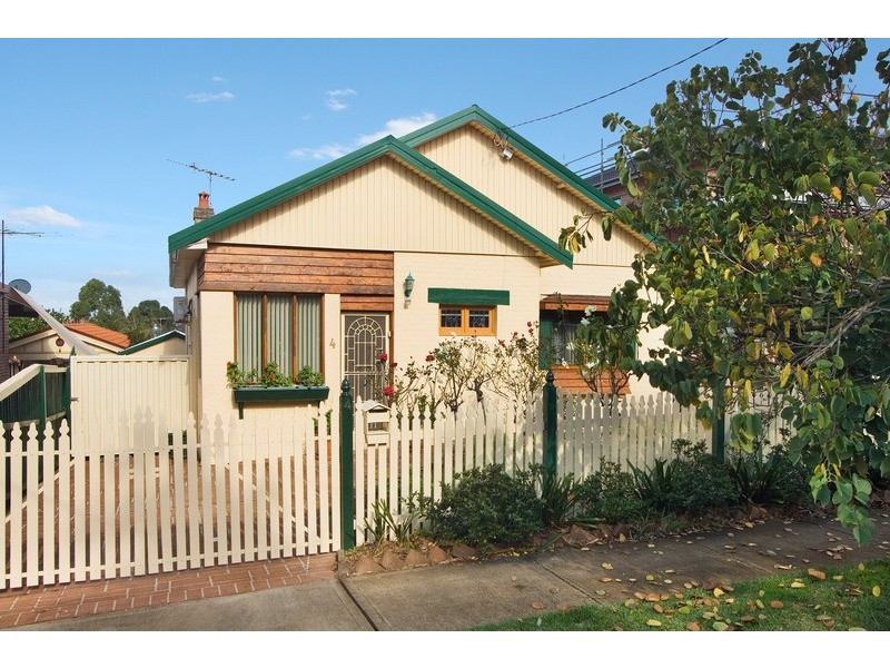 4 Bennett Avenue, Strathfield South NSW 2136