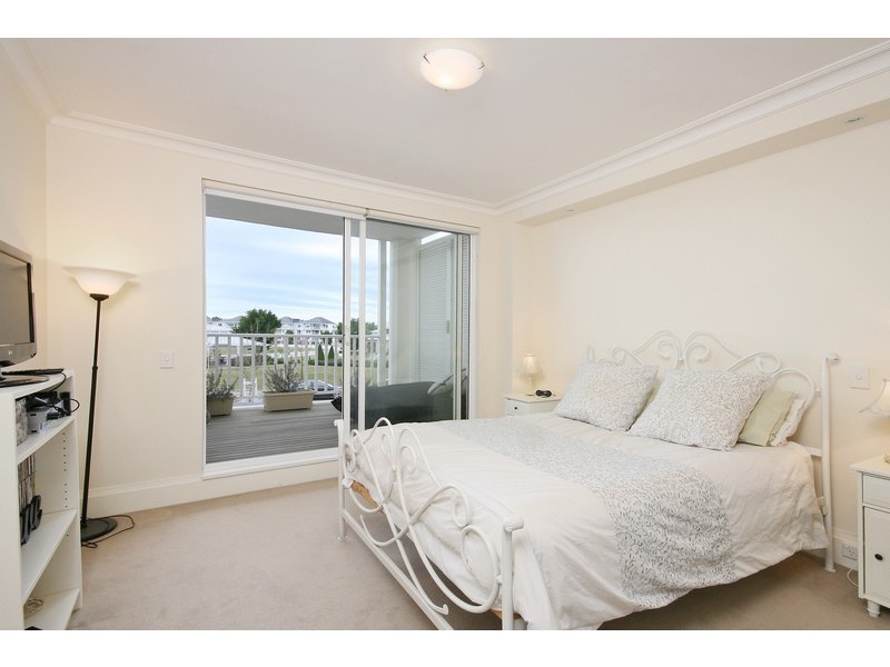 27/2 Juniper Drive, Breakfast Point NSW 2137