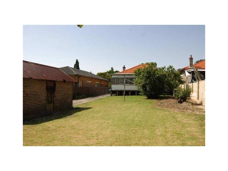 3 Clermont Ave, Concord NSW 2137