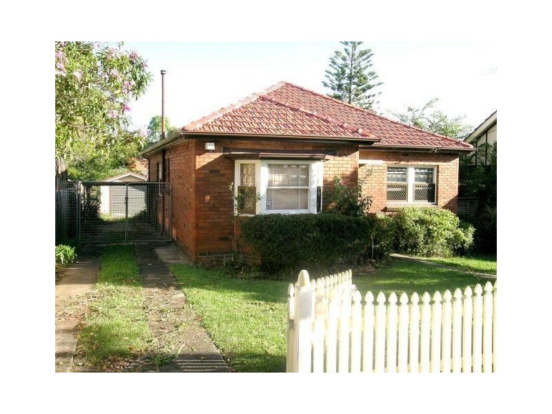 9 Castlestead St, Concord West NSW 2138