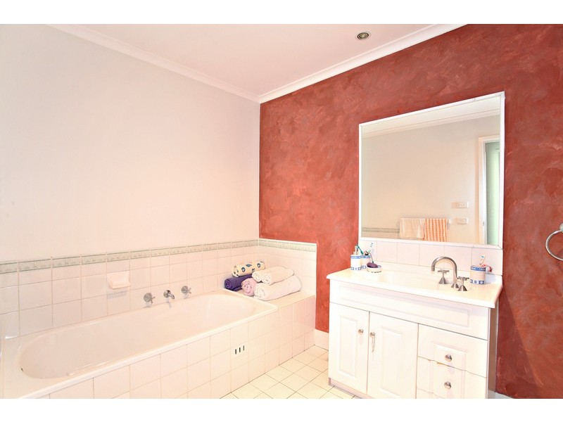 10  Angophora Grove, Greenacre NSW 2190