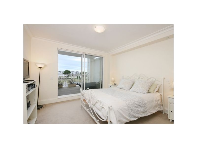 27/2 Juniper Drive, Breakfast Point NSW 2137