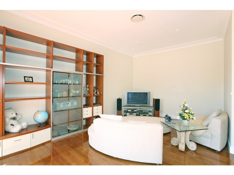 8 Adam Street, Breakfast Point NSW 2137