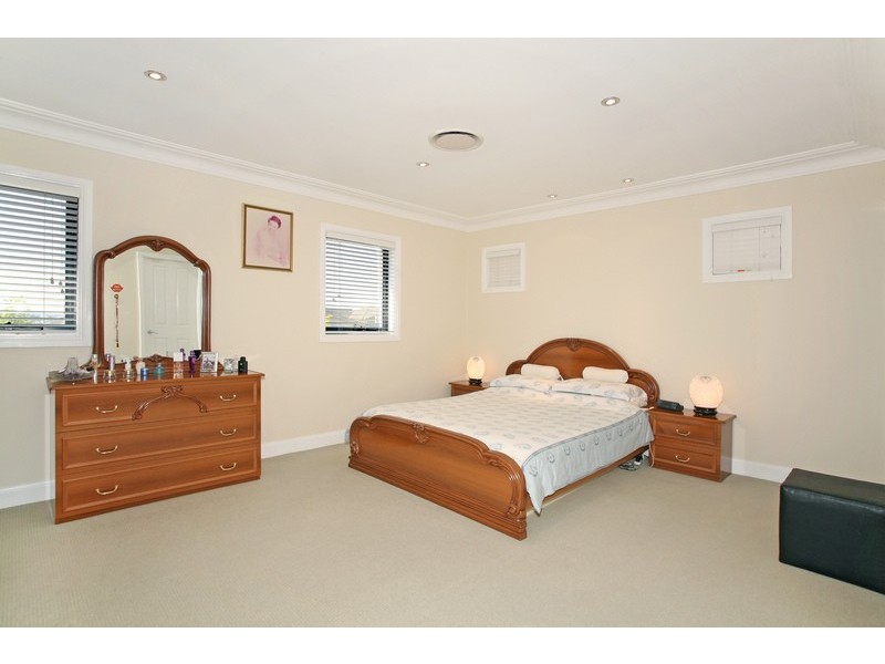 8 Adam Street, Breakfast Point NSW 2137
