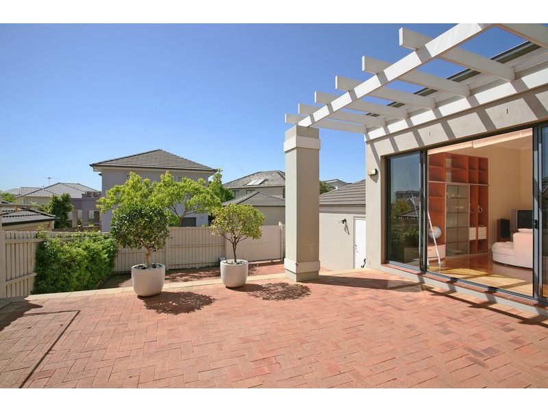 8 Adam Street, Breakfast Point NSW 2137