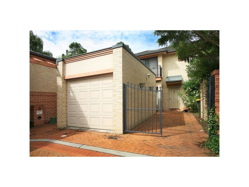 3 Hewin Close, Liberty Grove NSW 2138