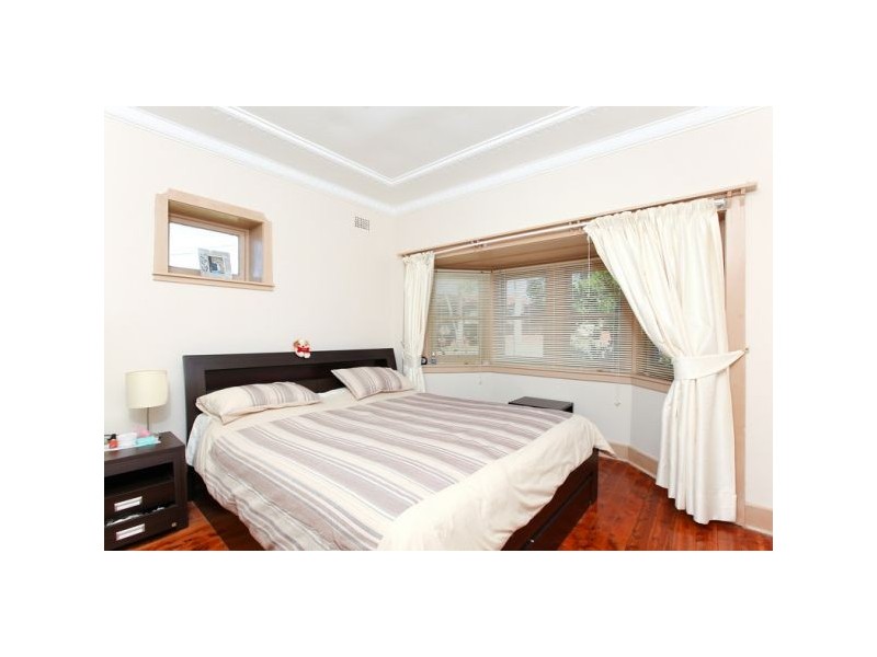 2a Lamrock Ave, Russell Lea NSW 2046