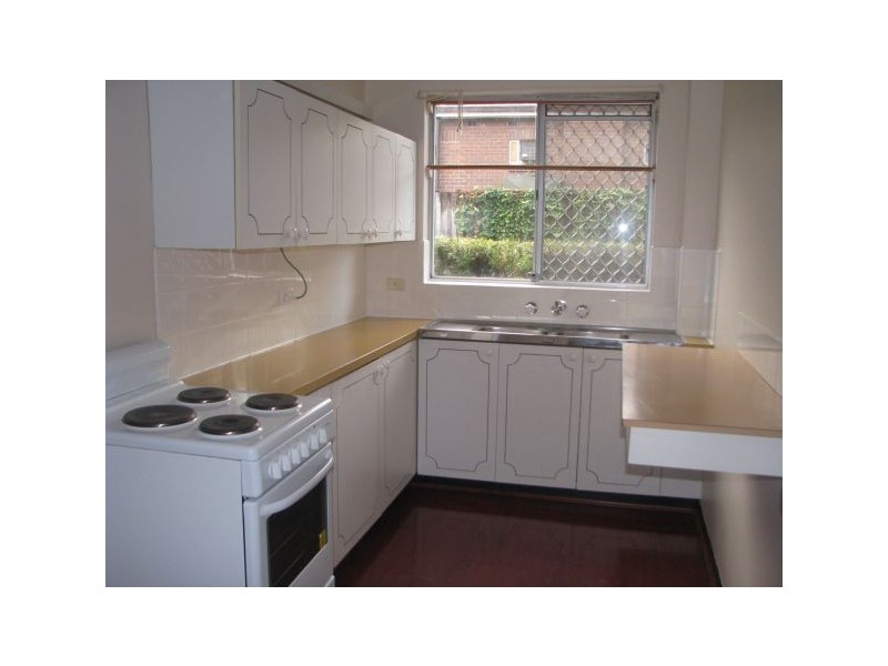 2/2 Corby Ave, Canada Bay NSW 2046